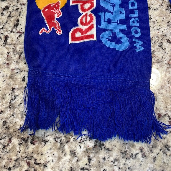 Red Bull Crashed Ice World Championship Scarf NEW - Picture 4 of 4
